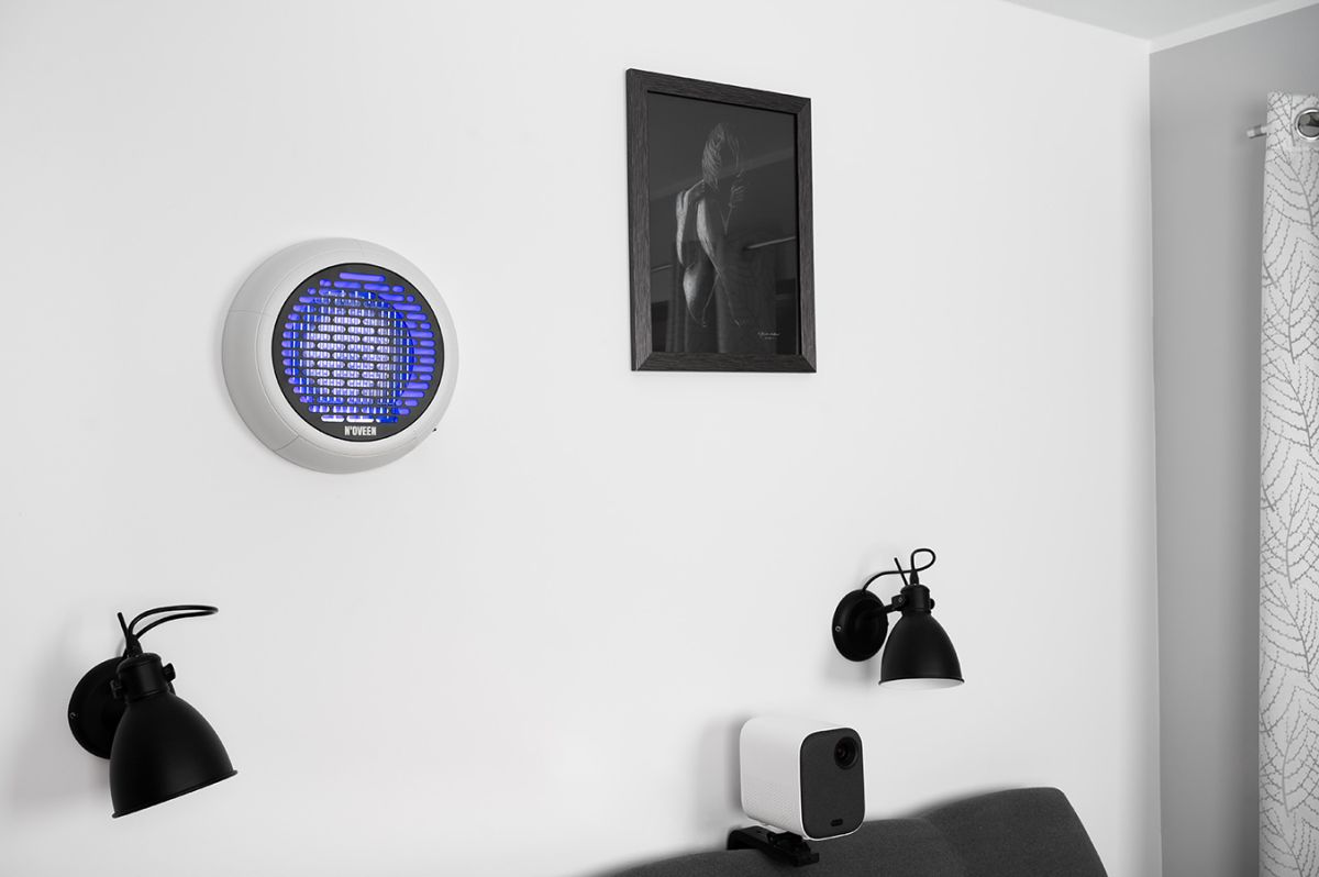 Кімнатний настінний знищувач комах до 160 м2 Noveen IKN950 LED